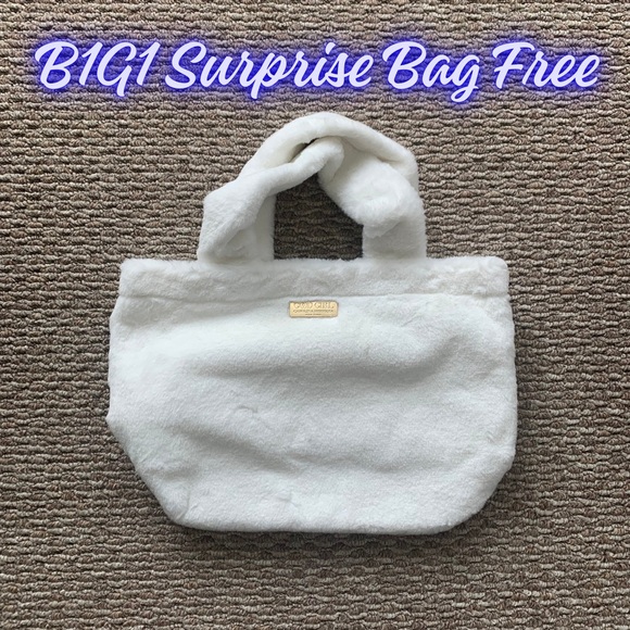 Carolina Herrera White Plush Tote - Picture 1 of 4